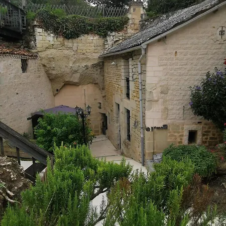 Maison Troglodyte * Saint-Leger-de-Montbrillais