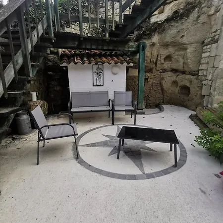 Maison Troglodyte