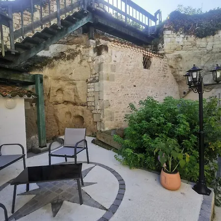 Maison Troglodyte Saint-Leger-de-Montbrillais