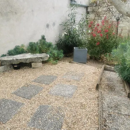 Maison Troglodyte * Saint-Leger-de-Montbrillais