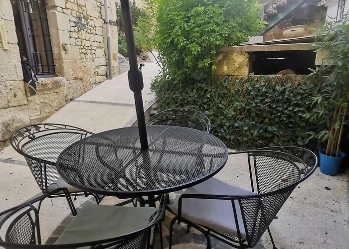 Maison Troglodyte Saint-Leger-de-Montbrillais