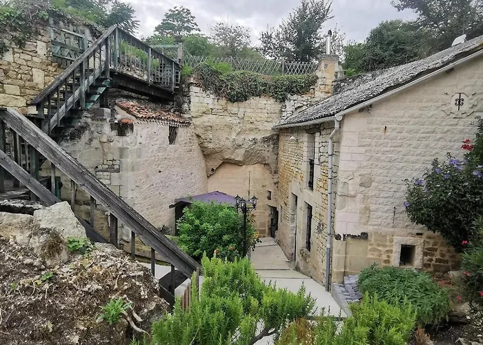 Maison Troglodyte Saint-Leger-de-Montbrillais
