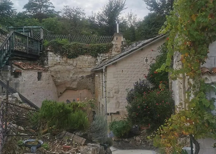 펜션 Maison Troglodyte Saint-Leger-de-Montbrillais