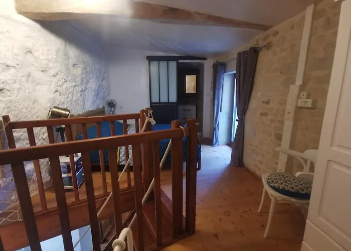 Maison Troglodyte Saint-Leger-de-Montbrillais